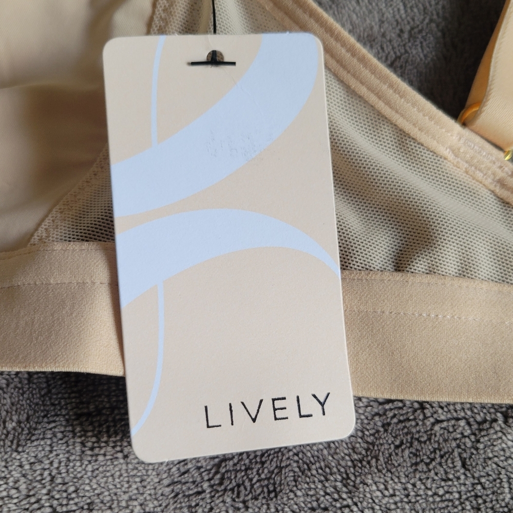 Lively Cream Lace Bralettes - Picture 8 of 13